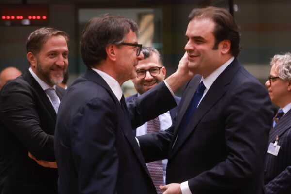 Kyriakos Pierrakakis asume la presidencia del Eurogrupo como nuevo ministro de Finanzas de Grecia