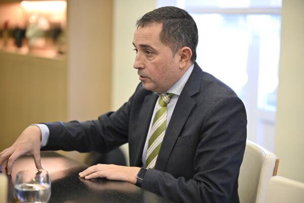 Xabier Sagredo de BBK: 'Nuestra sólida situación financiera respalda las operaciones de Kutxabank'