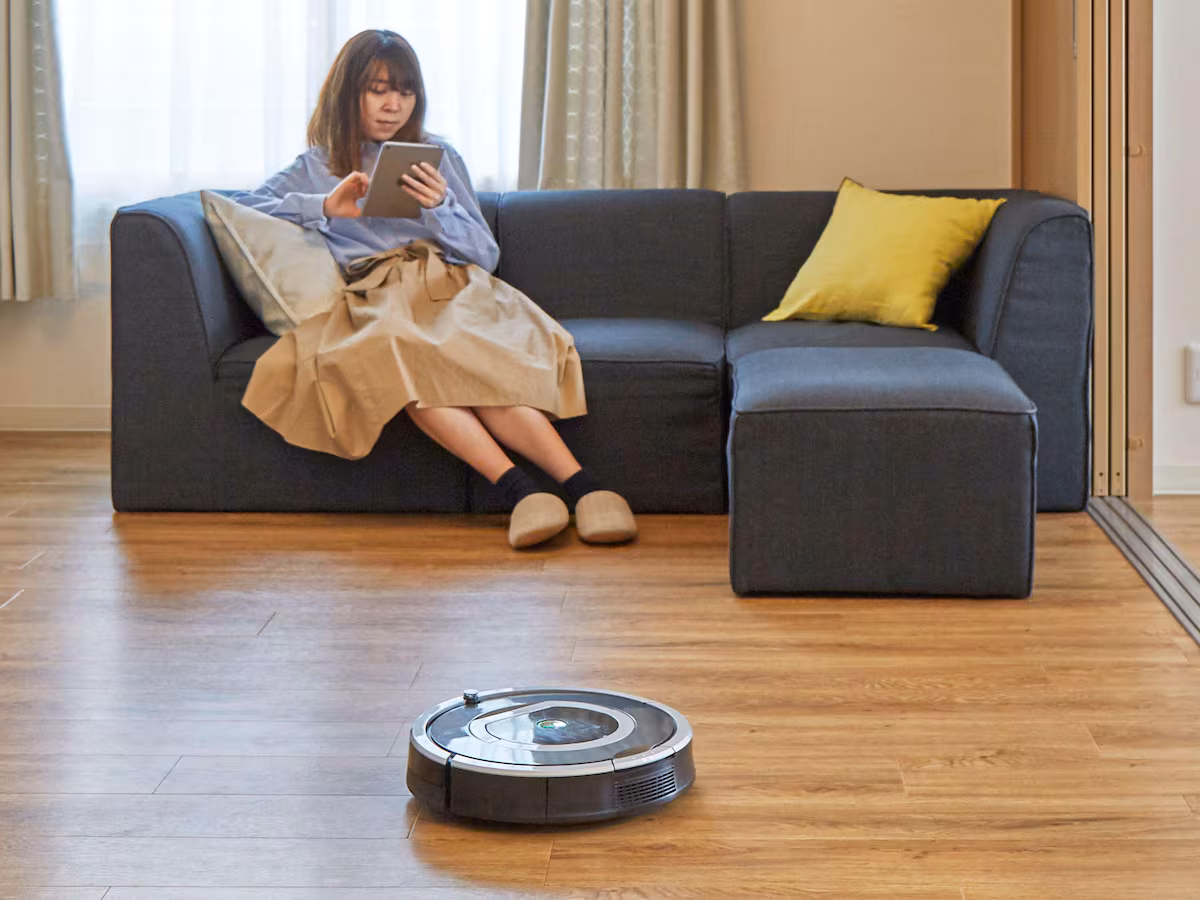iRobot, Creador de Roomba, Anuncia Bancarrota y Salida del Mercado Bursátil en EE.UU.