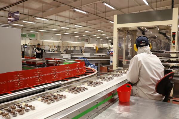 Los Despidos ensombrecen el Éxito Financiero de Nestlé en España