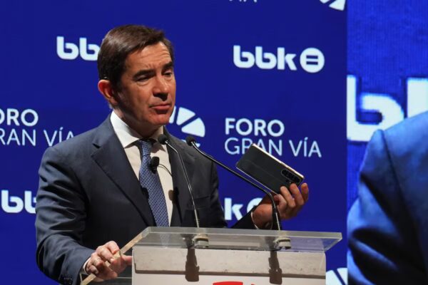 BBVA realiza la mayor recompra de acciones de su historia, alcanzando casi 4.000 millones de euros