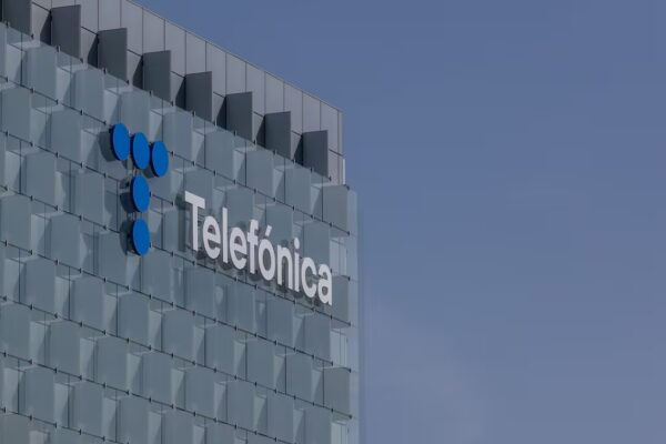 Telefónica alcanza acuerdo con sindicatos para el ERE, con un impacto de 2.500 millones