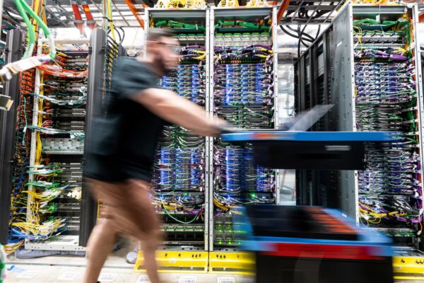 La economía de EE. UU. supera expectativas con un crecimiento del 1,1% en el tercer trimestre