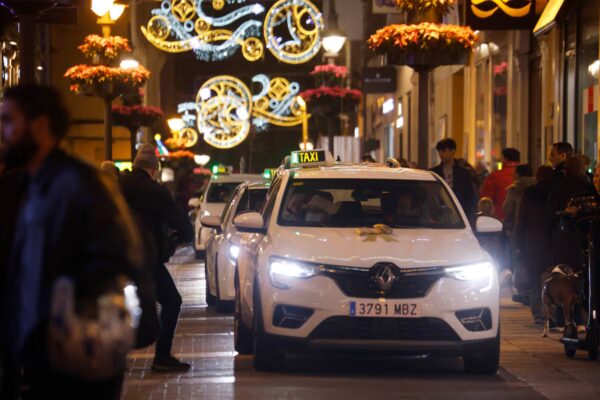 Seguridad Social Extiende Cuotas de Autónomos y Busca Acuerdo para Aumento en 2026