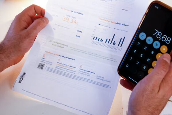 El costo de la electricidad se incrementa casi un 20% este jueves, alcanzando los 48,70 euros por MWh