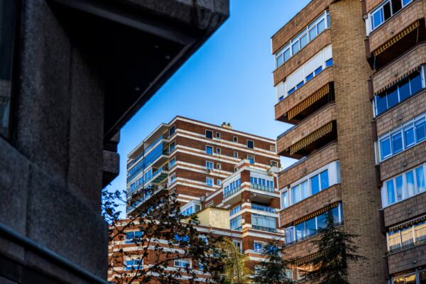 Huelga de Tasadores Hipotecarios: Exigen Mejoras Laborales ante la Precariedad en el Sector