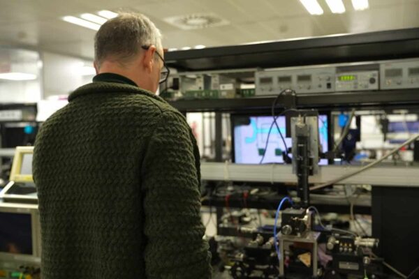 La UPV Innovadora: Desarrolla un Chip Cuántico Esencial para el Futuro