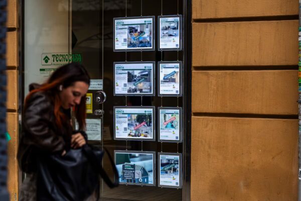 El precio de la vivienda se dispara un 13,1% en 2023, la mayor alza desde 2006