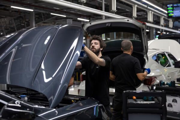 Cuatro Años de la Reforma Laboral en España: 11 Gráficos Revelan su Impacto en el Empleo