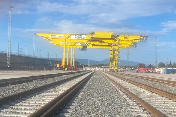 El Ministerio de Transportes asegura que desde 2018 destina 20 millones semanales al desarrollo del Corredor Mediterráneo