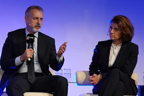 Heidemann (Orange) respalda a Murtra (Telefónica) en la lucha por la consolidación del sector de telecomunicaciones