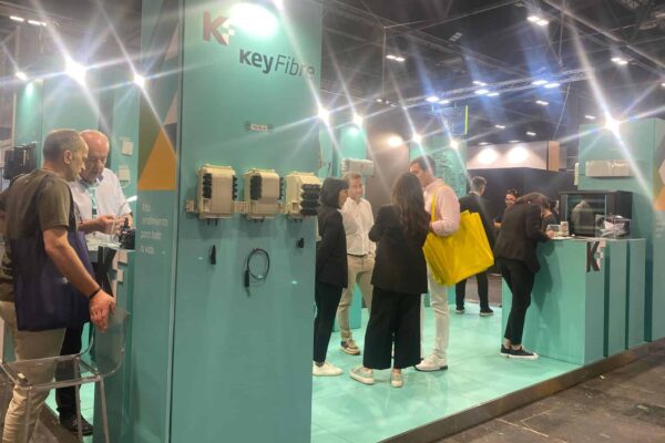 Serendipia Capital Partners Fortalece su Inversión en Infraestructuras de Fibra Óptica con la Adquisición de KeyFibre
