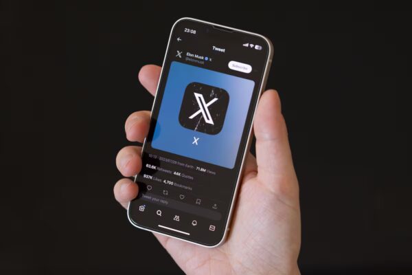 Caída Global de la Red Social X: Usuarios Afectados en Todo el Mundo