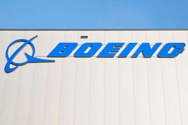 Boeing revierte su trayectoria en 2025: 600 aviones entregados y supera a Airbus en pedidos