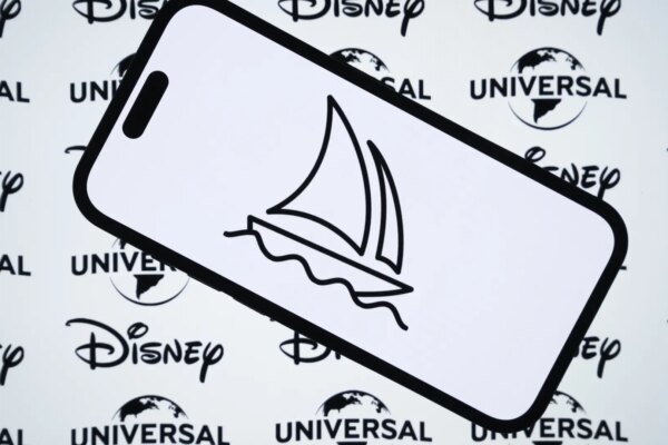 Midjourney solicita al juez que exija a Disney, Warner y Universal la transparencia en el uso de IA en el marco de un juicio por derechos de autor