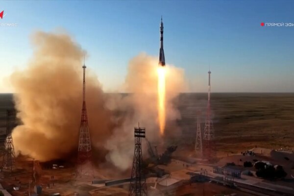 Astronautas de Estados Unidos y Rusia aterrizan en la Estación Espacial Internacional para una misión de 8 meses