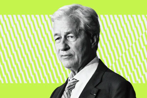 JPMorgan reduce un 40% de su personal en ciertos sectores impulsado por la inteligencia artificial, según Jamie Dimon.
