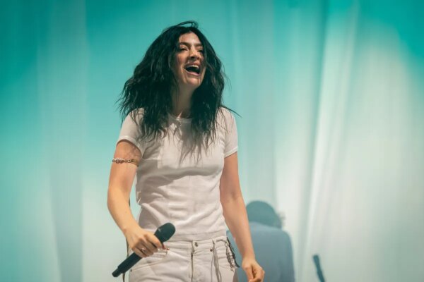Lorde opina que las gafas inteligentes no son atractivas