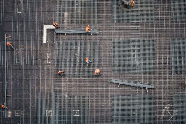 Prolo, la startup londinense, obtiene 4.9 millones de euros para impulsar compras con inteligencia artificial en pymes del sector construcción.