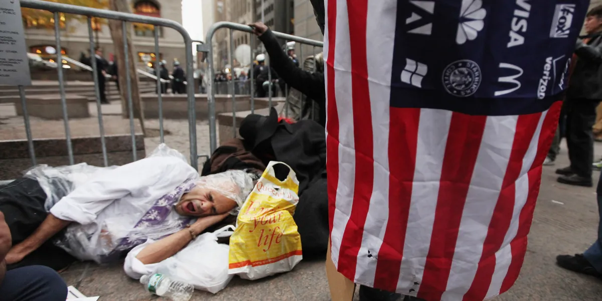 Estados Unidos remunera a sus trabajadores solo el 27% de lo que su riqueza permite, el porcentaje más bajo de la OCDE.
