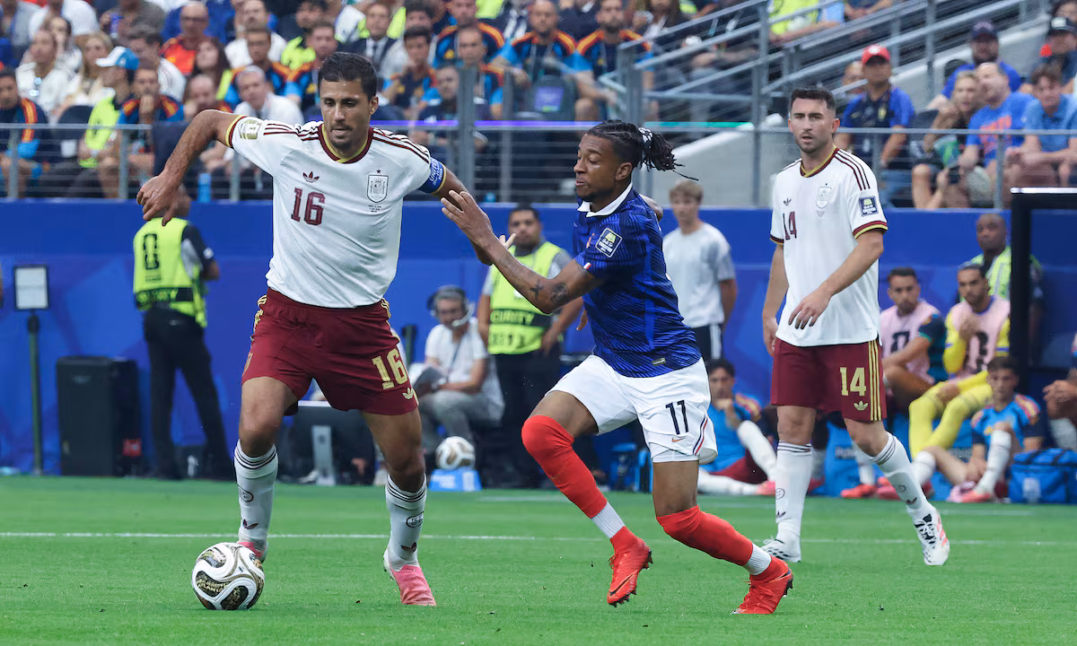 Rodri Hernández: el sucesor de Busquets que se desplaza hasta 12 kilómetros por partido en el Mundial 2026