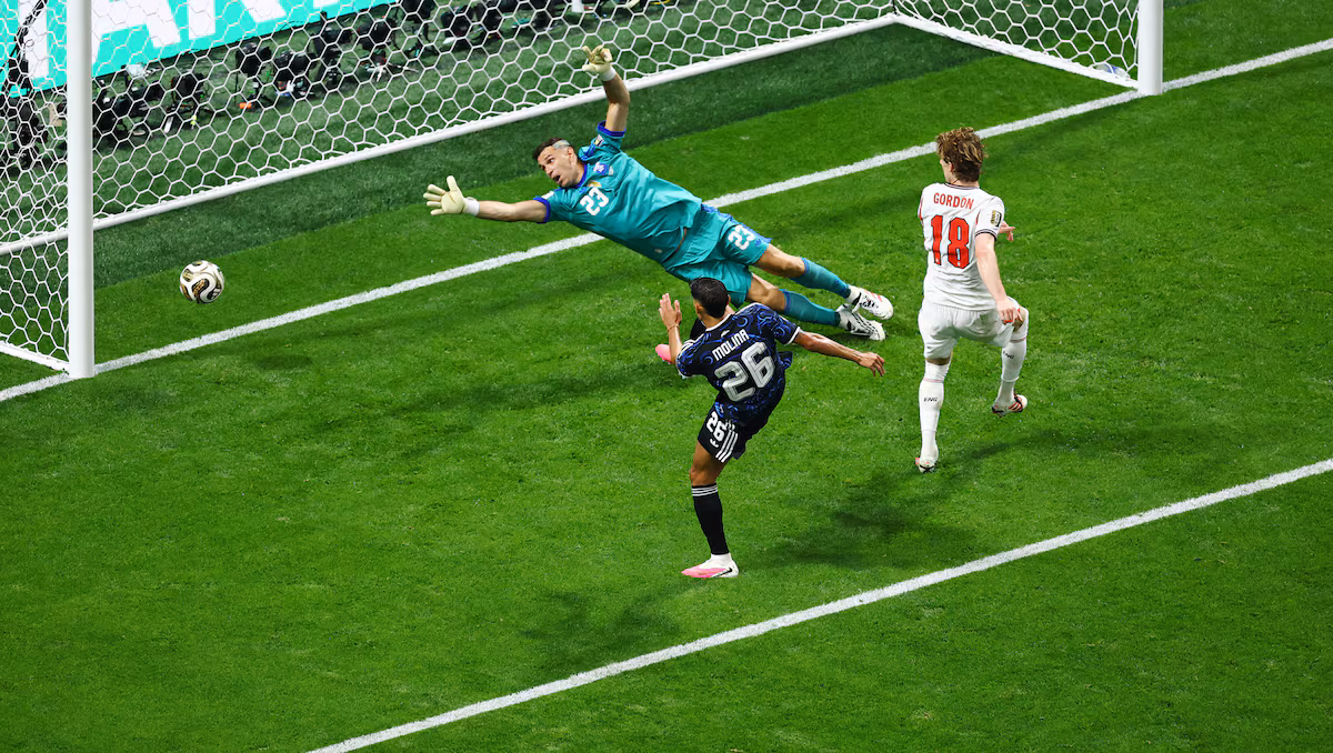 Inglaterra y Argentina se enfrentan en las semifinales del Mundial 2026: Mac Allister cerca del gol con un remate al poste