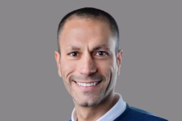 Es hora de igualar el salario de todo tu personal al de tu equipo de ventas.