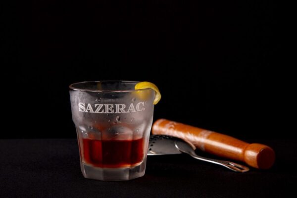 Osborne impulsa el mercado de bebidas premium en España con la distribución exclusiva de Sazerac