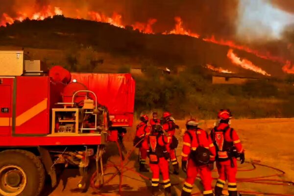 Incendio en Orés consume 14,000 hectáreas y pone en riesgo a Uncastillo en Aragón
