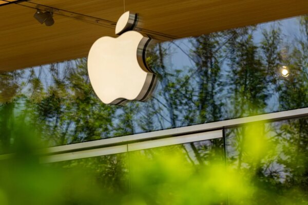 Apple dialoga con el Departamento de Justicia para resolver el caso antimonopolio en curso