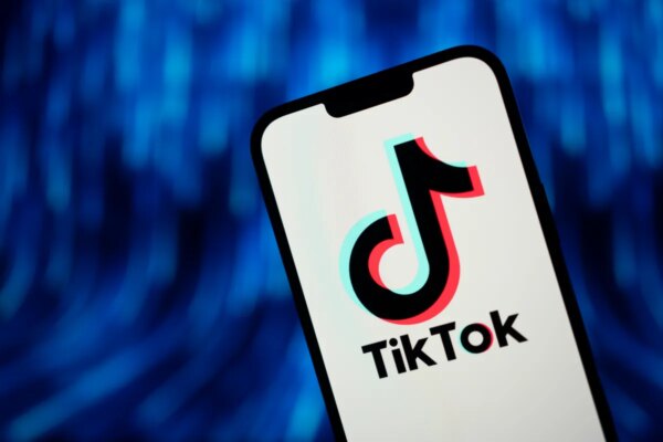 Los empleados federales recuperan la autorización para descargar TikTok en sus teléfonos de trabajo.