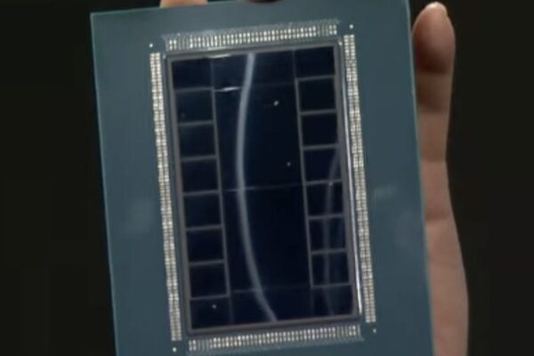 Revelan detalles sobre la nueva arquitectura GFX1250 de AMD y su integración con LLVM