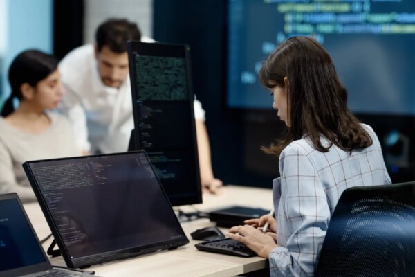 El sector tecnológico impulsa la creación de empleo en inteligencia artificial: 12% de nuevos puestos están vinculados a esta área