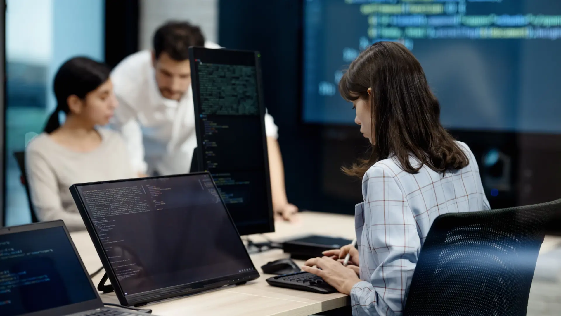 El sector tecnológico impulsa la creación de empleo en inteligencia artificial: 12% de nuevos puestos están vinculados a esta área