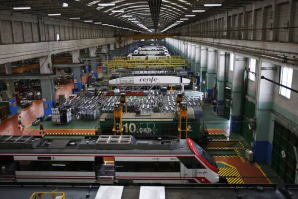 Accidente en la base de mantenimiento de Renfe en Villaverde: un fallecido y dos heridos