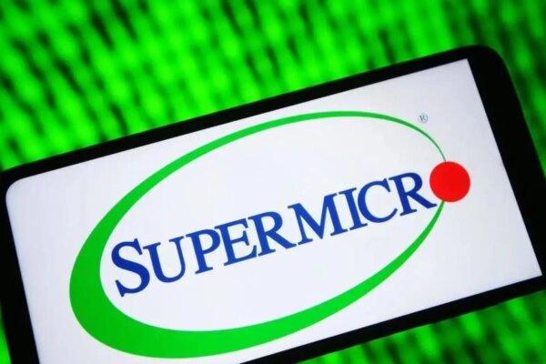 Super Micro experimenta un auge del 25% en Wall Street al alcanzar una cartera de inteligencia artificial de 60.000 millones.