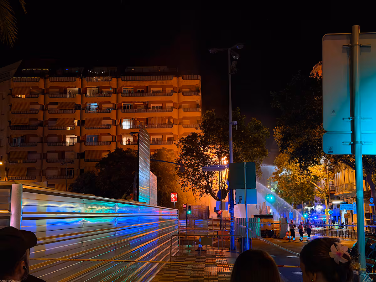 Explosión de gas en la Plaça de Sants deja múltiples heridos en Cataluña