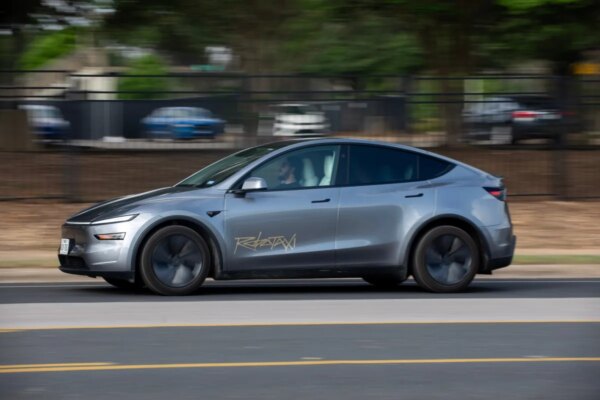 Aumento significativo en el gasto de Tesla ante los retrasos en producción del Cybercab, Semi y Megapack