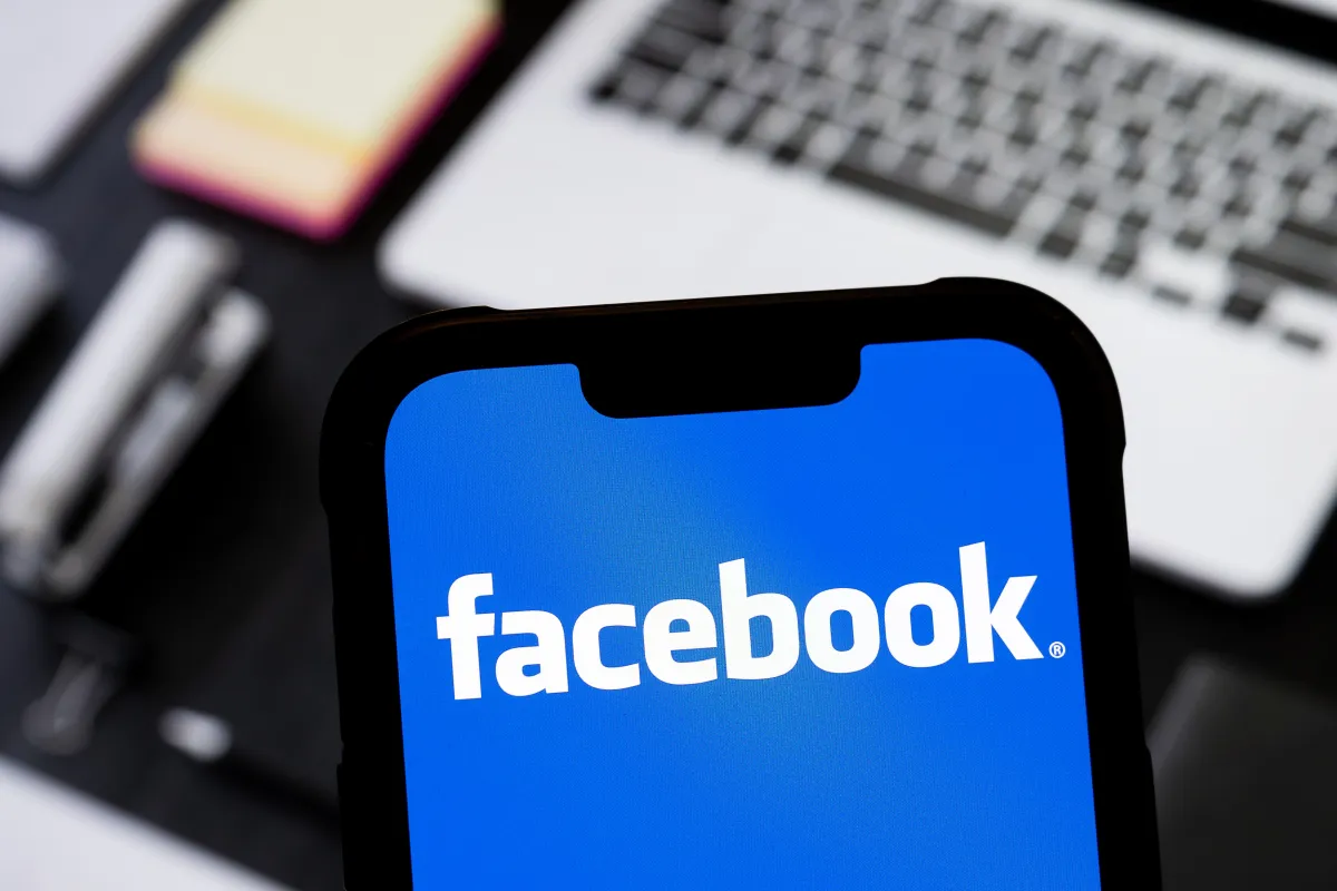Facebook presenta una nueva app de Marketplace para vendedores y un sistema de verificación gratuito.