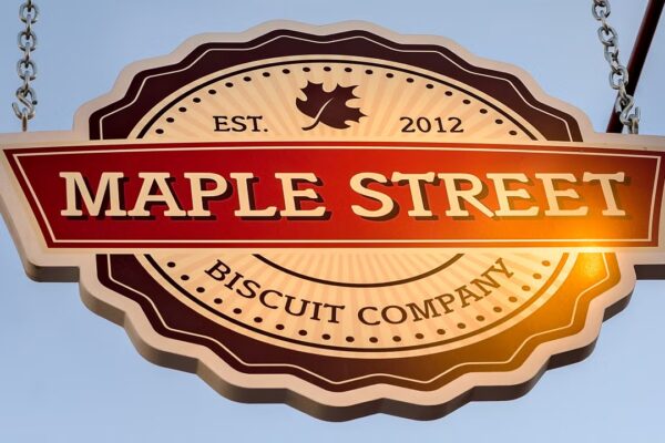 Cierre de 16 tiendas de Maple Street Biscuit Company tras la venta de la marca por Cracker Barrel