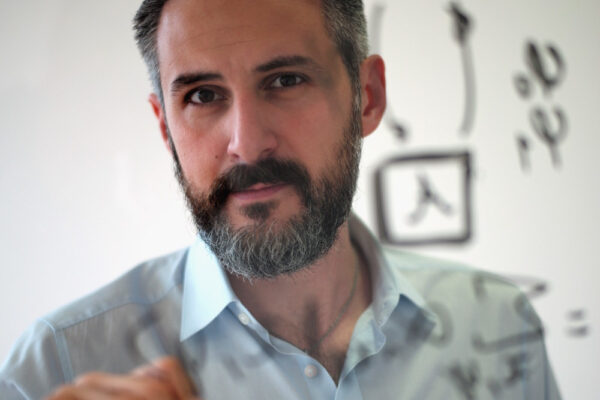 Descubre el Portafolio Innovador de Tommaso Gagliardoni en su Página Oficial