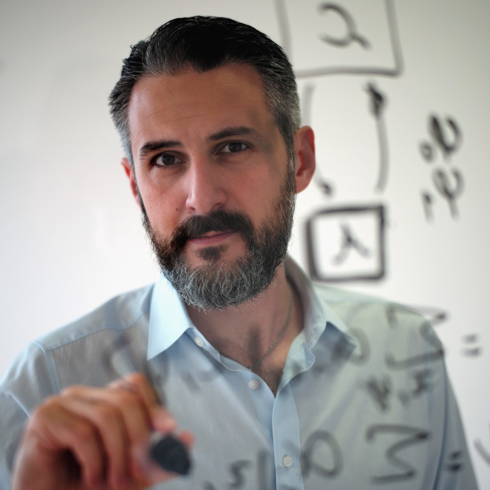 Descubre el Portafolio Innovador de Tommaso Gagliardoni en su Página Oficial