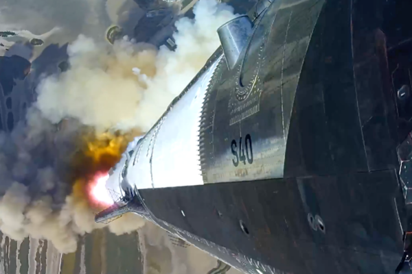 SpaceX lanza nuevos satélites V3 de Starlink mientras enfrenta un nuevo fallo en su cohete impulsor