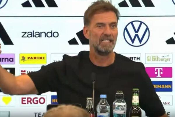 Klopp alarmado: "Si no respetan a mi familia, consideraré marcharme"