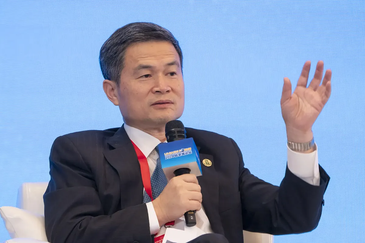 China inicia pesquisa anticorrupción hacia ex alto cargo del regulador de valores