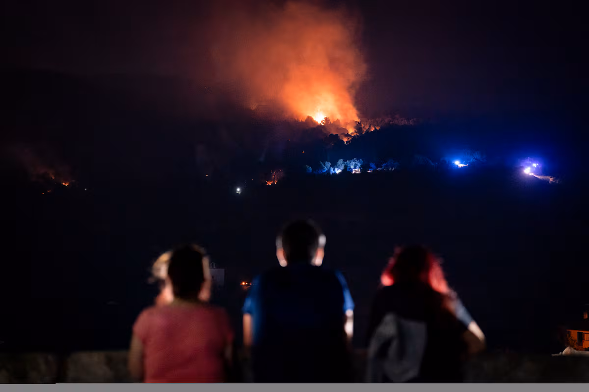 Más de 115,000 evacuados en España debido a incendios forestales en Madrid, Ávila y Castellón: Actualización en vivo