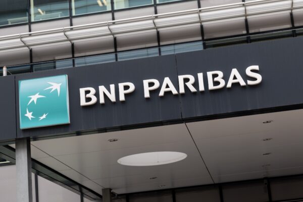 BNP se asocia con Mistral, la inteligencia artificial francesa que desafía a ChatGPT en banca privada