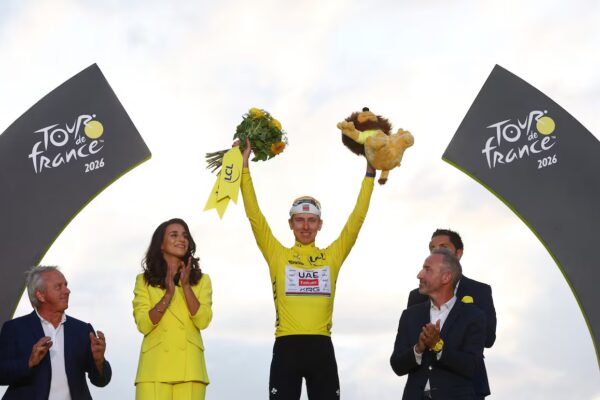 Pogacar hace historia al conquistar su quinto Tour de Francia y se consolida como el mejor ciclista del siglo