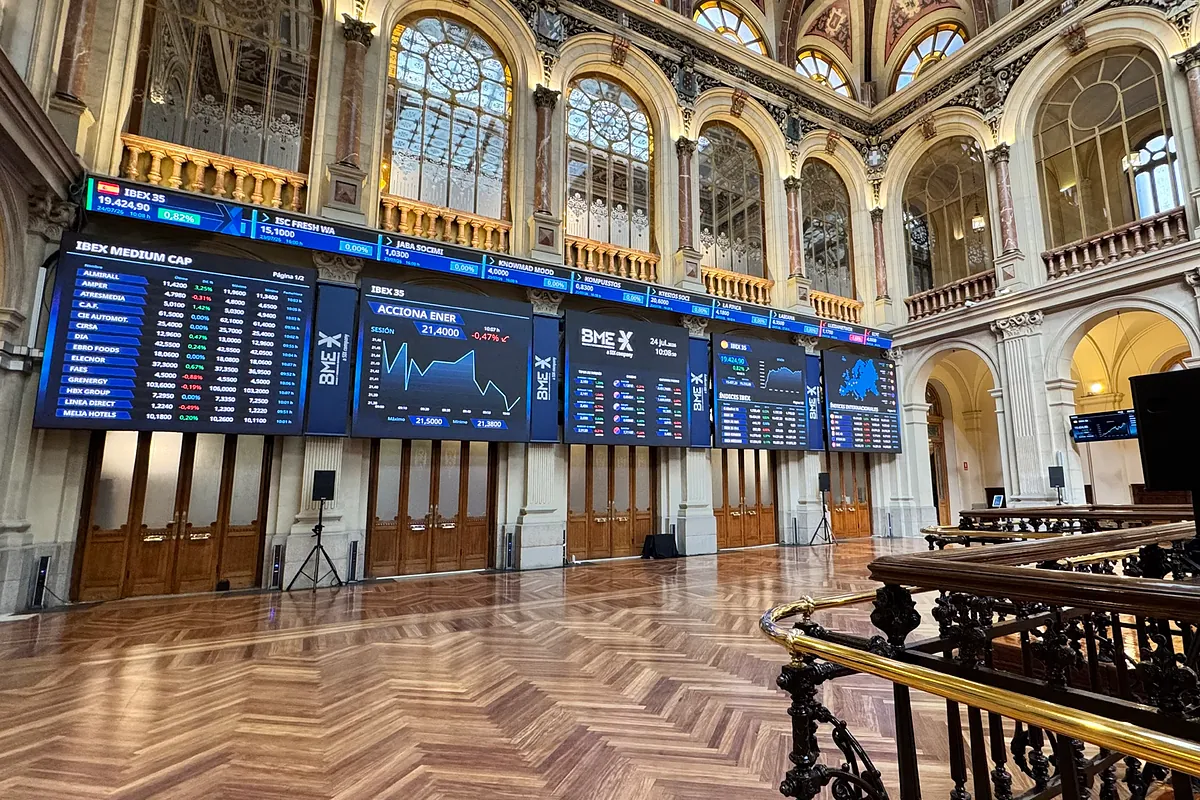 El Ibex alcanza niveles históricos tras la caída de los precios del petróleo.