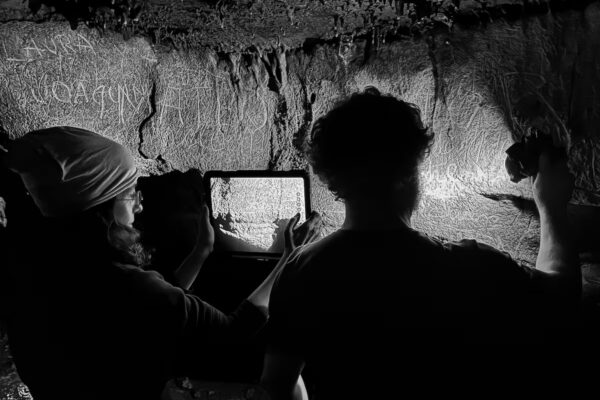Hallan un impresionante templo romano femenino a 200 metros de profundidad en una cueva en Valencia